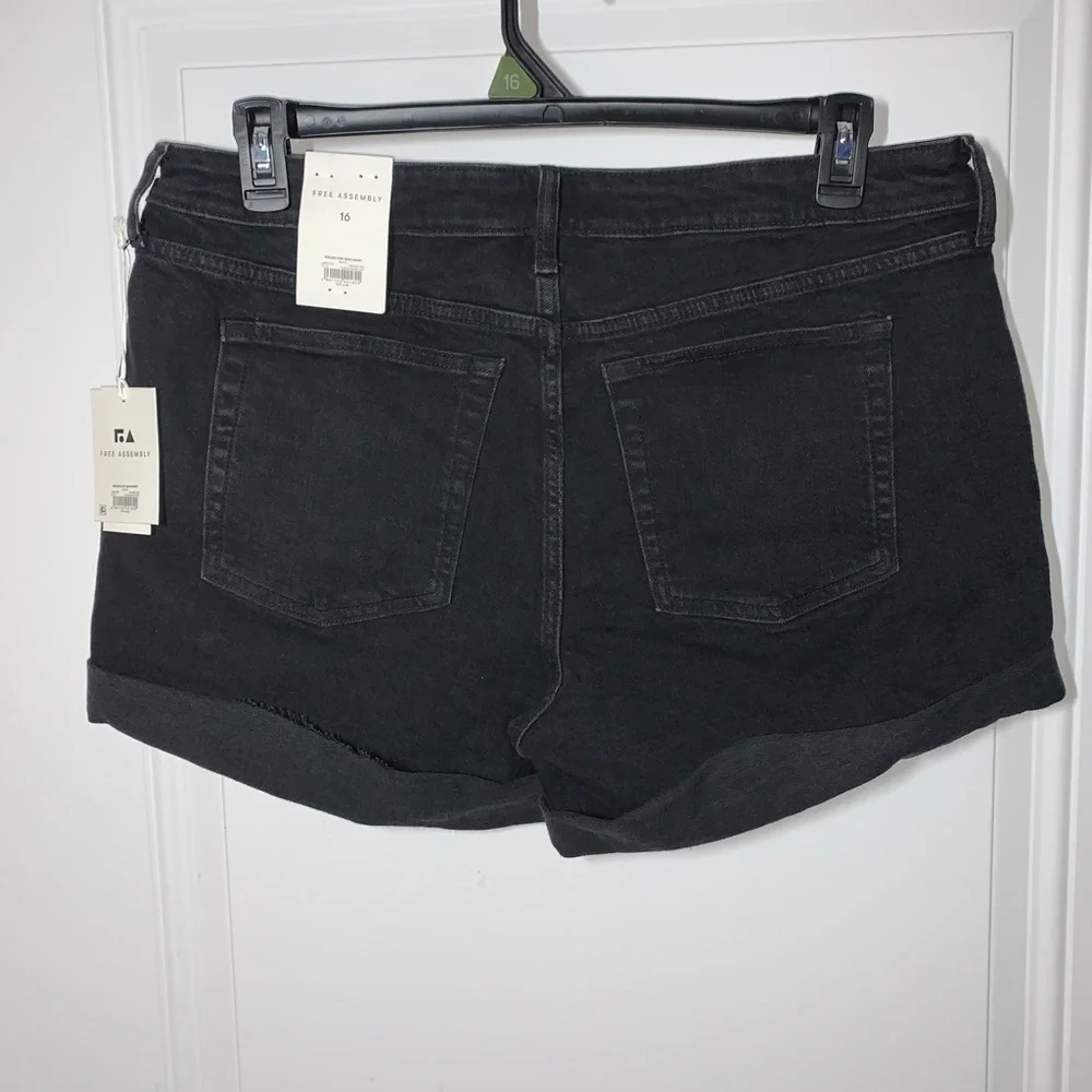 Free Assembly Black Jean Shorts new with tags Size 16